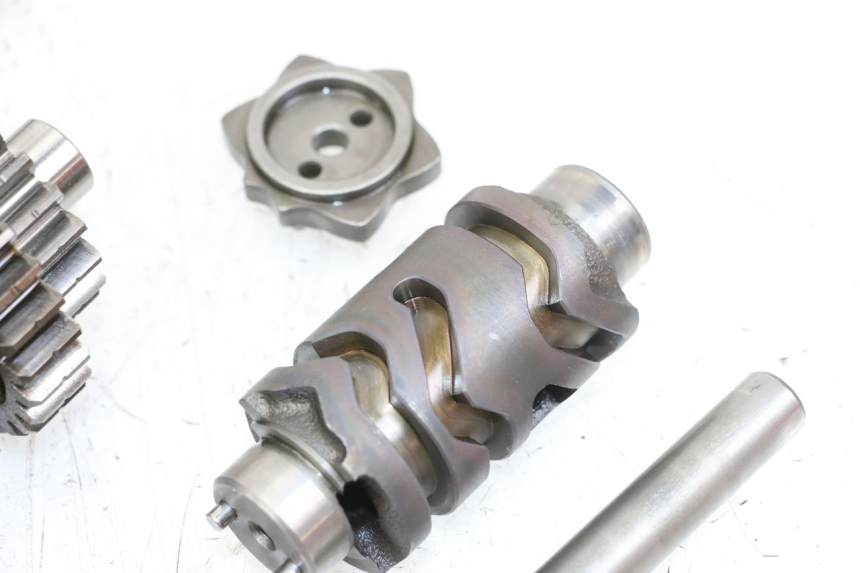 photo de CAJA CAMBIOS SUZUKI SV S 650 (1999 - 2002) - Otra vista del artículo