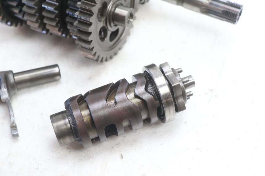 photo de CAJA CAMBIOS SUZUKI SV S 650 (1999 - 2002) - Detalles de los puntos de fijación