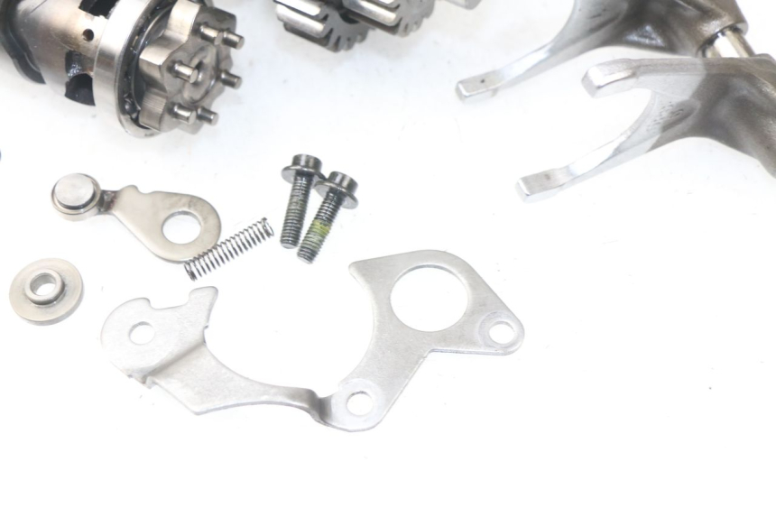 photo de CAJA CAMBIOS YAMAHA TDM ABS 900 (2002 - 2014) - Enfoque en la estructura