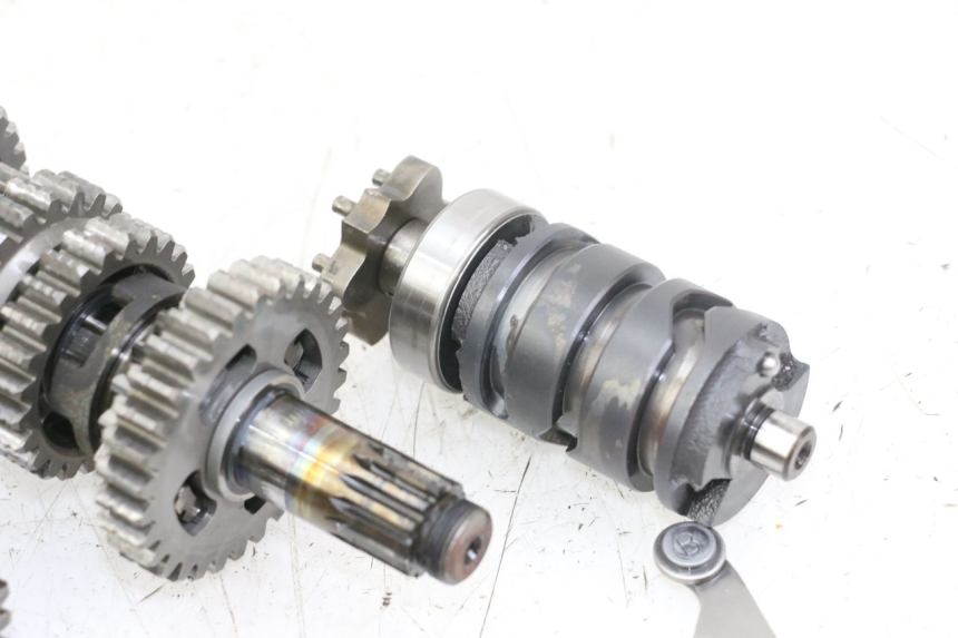 photo de CAJA DE CAMBIOS YAMAHA TDR DELTABOX 125 (1997 - 2003) - Zoom sobre los componentes