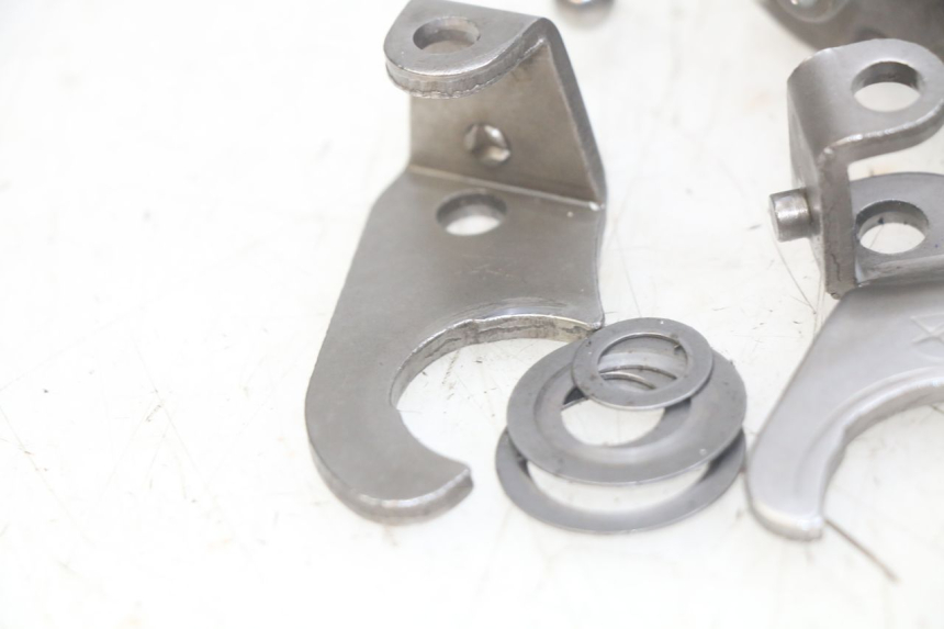 photo de CAJA DE CAMBIOS PEUGEOT XP6 50 (2006 - 2011) - Primer plano técnico