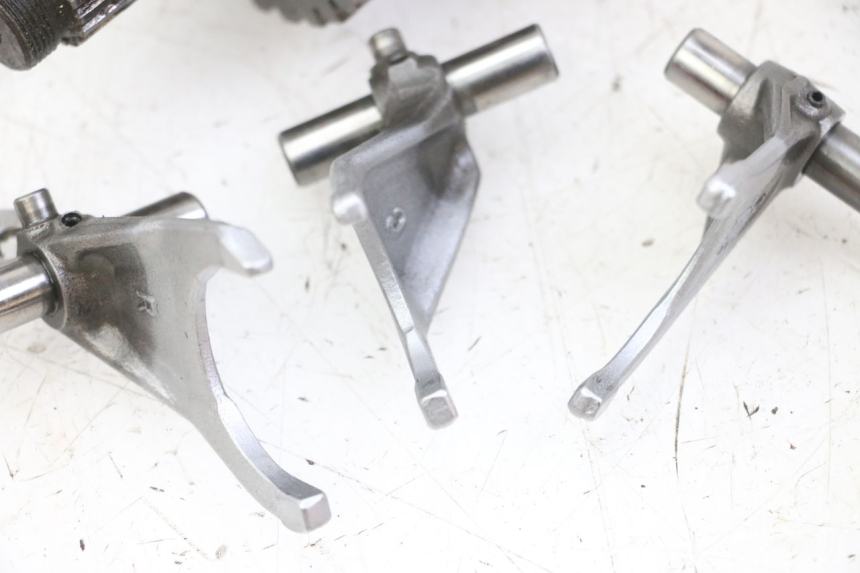 photo de CAJA CAMBIOS YAMAHA YZ-F YZF 250 (2007 - 2013) - Estado de la superficie y material