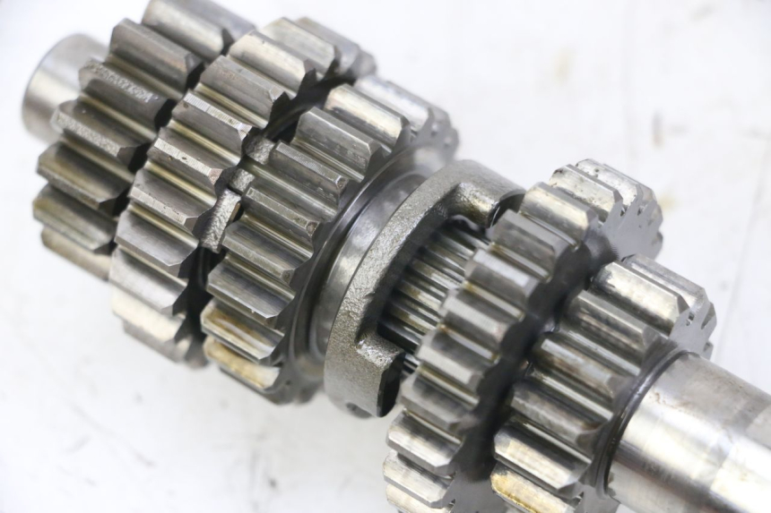 photo de CAJA CAMBIOS YAMAHA YZ-F YZF 250 (2007 - 2013) - Detalles de los puntos de fijación