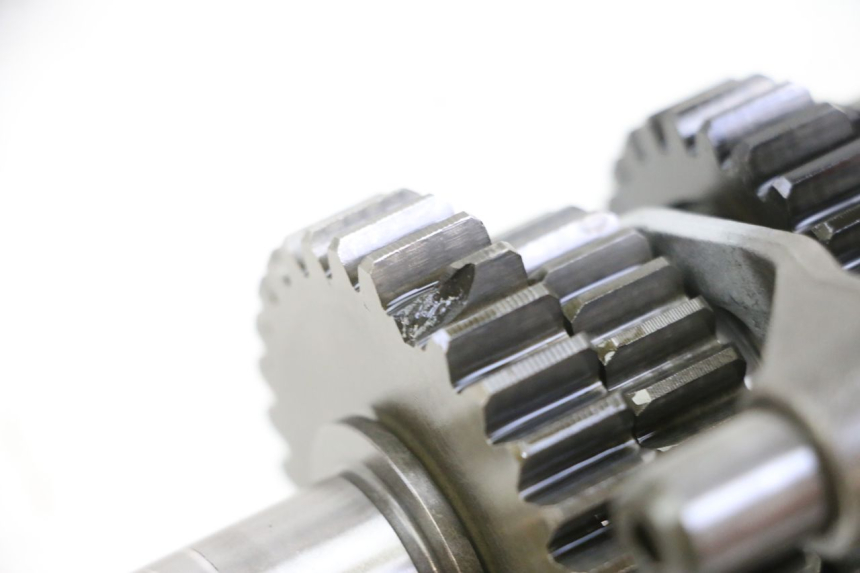 photo de CAJA CAMBIOS YAMAHA YFM R RAPTOR 250 (2008 - 2014) - Primer plano técnico