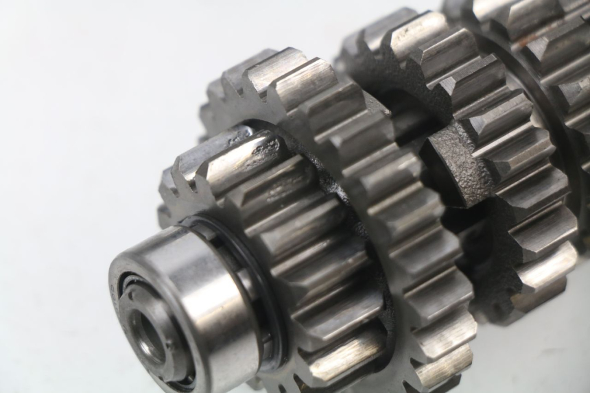 photo de CAJA CAMBIOS YAMAHA YZ 125 (1998 - 2005) - Zoom sobre los componentes