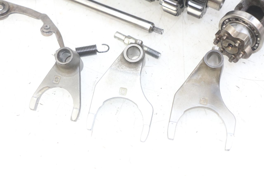 photo de CAJA DE CAMBIOS YAMAHA YZF R1 1000 (2007 - 2008) - Enfoque en la estructura