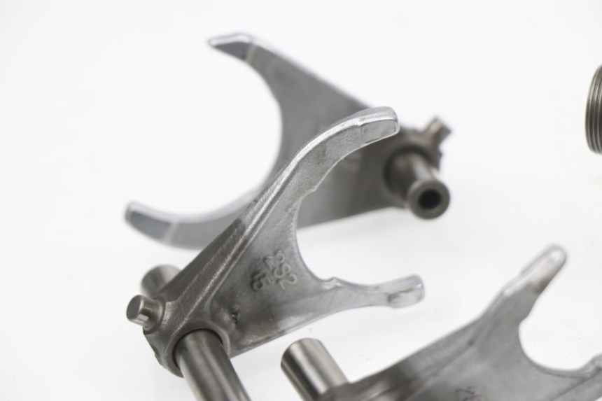 photo de CAJA CAMBIOS YAMAHA YZF YZ-F 450 (2006 - 2009) - Enfoque en la estructura