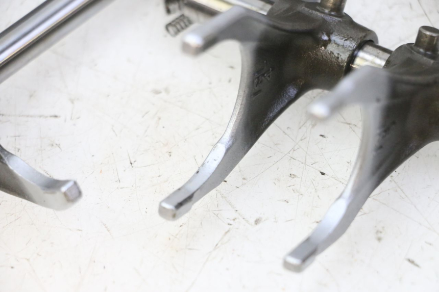 photo de CAJA CAMBIOS YAMAHA YZF YZ-F 450 (2014 - 2016) - Otra perspectiva