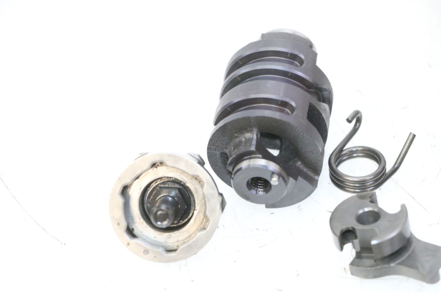 photo de CAJA CAMBIOS YAMAHA YZF YZ-F 450 (2014 - 2016) - Zoom sobre los componentes