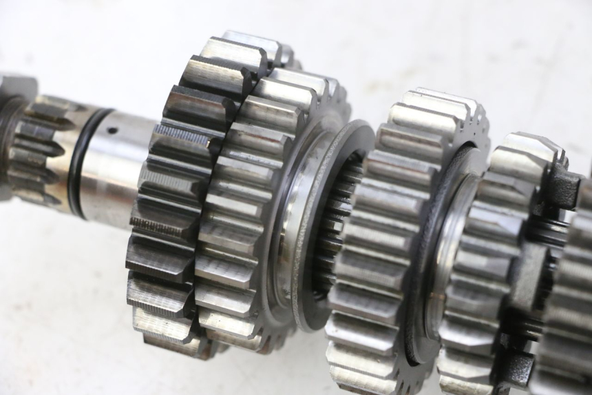 photo de CAJA CAMBIOS YAMAHA YZF YZ-F 450 (2014 - 2016) - Primer plano técnico