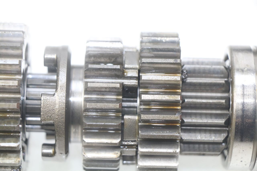 photo de CAJA DE CAMBIOS KAWASAKI ZR7 ZR-7 S 750 (1999 - 2004) - Detalles de los puntos de fijación