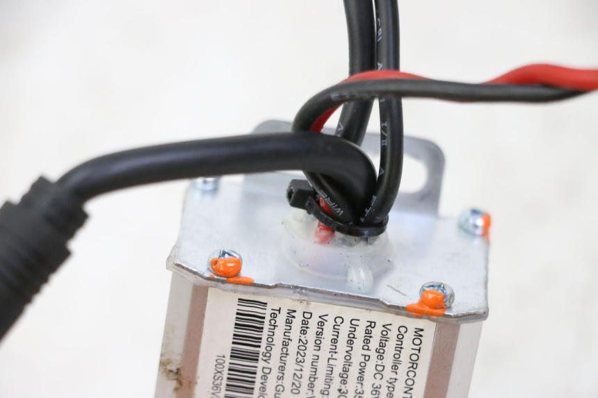 photo de CAJA CDI URBANGLIDE 100XS 1 - Otra perspectiva