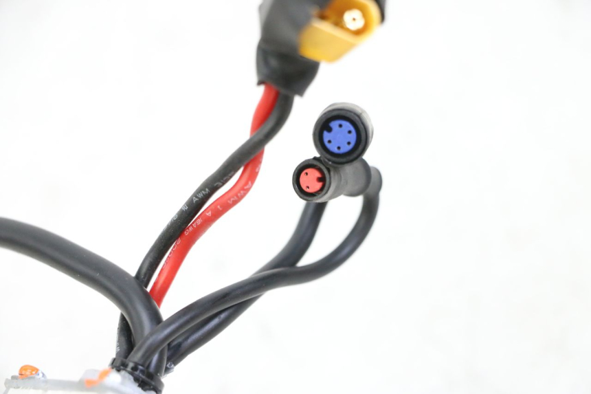 photo de CAJA CDI URBANGLIDE 100XS 1 - Estado de la superficie y material