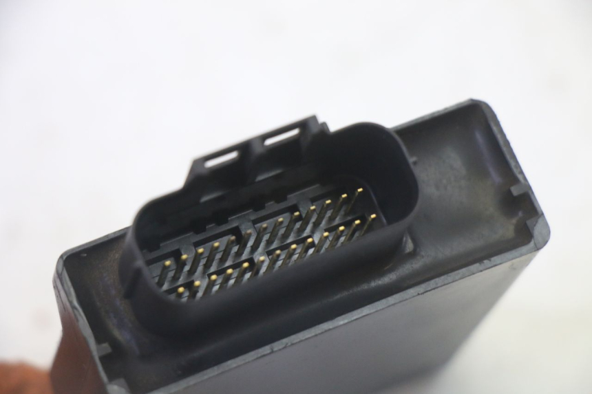 photo de CAJA CDI SUZUKI BURGMAN 125 (2007 - 2014) - Otra perspectiva