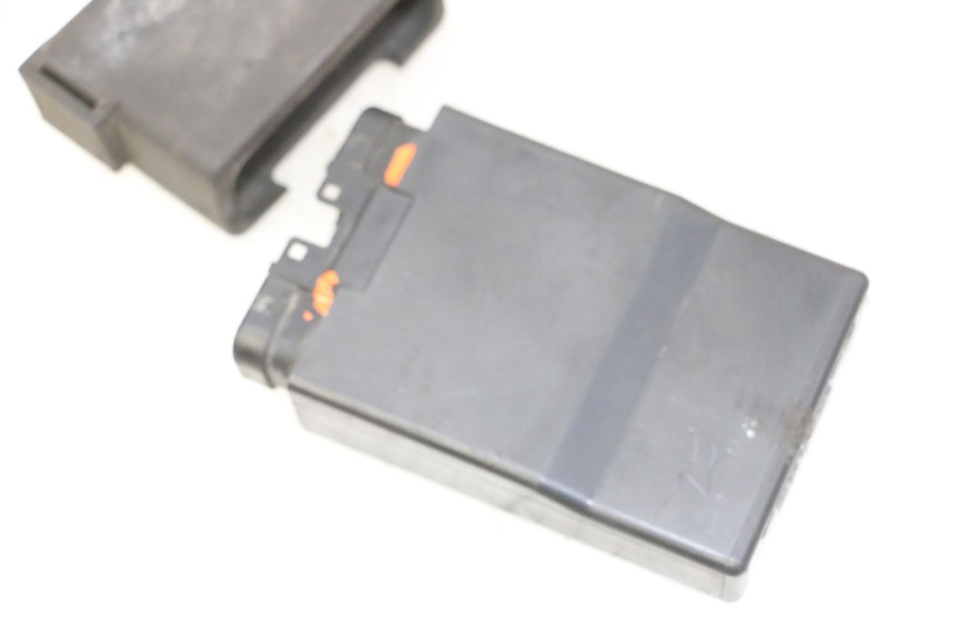 photo de CDI HONDA CBR RR FIREBLADE 900 (1992 - 1994) - Primer plano técnico