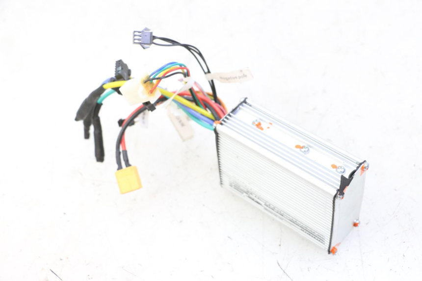 photo de CDI URBANGLIDE E-CROSS PRO 1 - Primer plano técnico