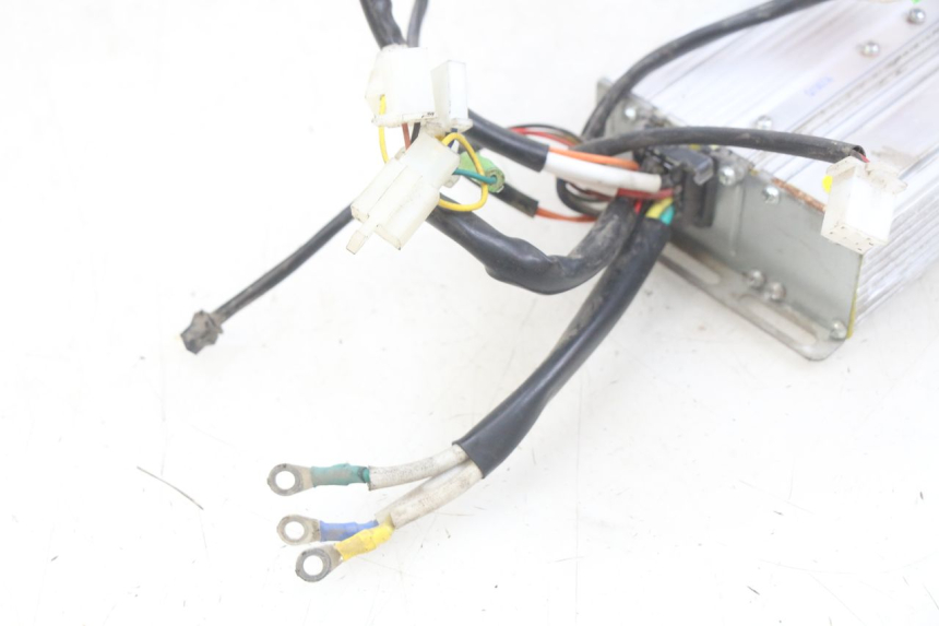 photo de UNIDAD DE CONTROL CDI EASY WATTS E-OPAI 1 (2019 - 2024) - Primer plano técnico