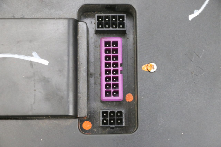 photo de CDI SEGWAY NINEBOT E125S 1 (2022 - 2026) - Detalles de los puntos de fijación