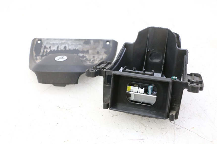 photo de CAJA CDI SEGWAY NINEBOT F40E 1 - Detalles de los puntos de fijación