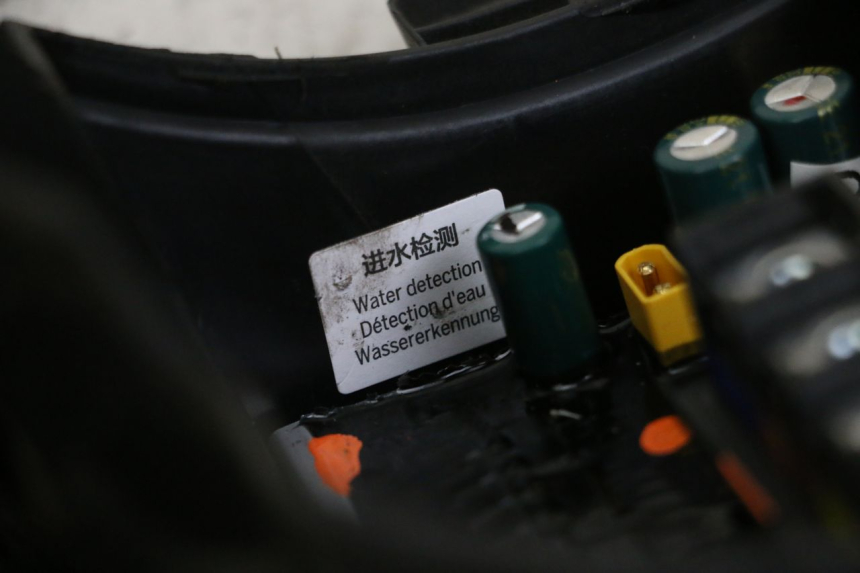 photo de CAJA CDI SEGWAY NINEBOT F40E 1 - Marcados y referencias originales