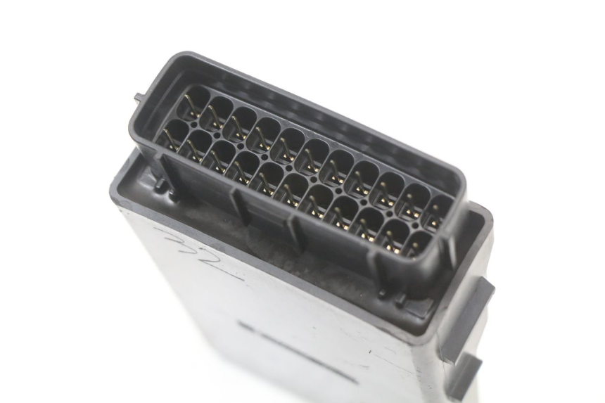 photo de CDI UNIDAD DE CONTROL HONDA FES PANTHEON 2T 125 (1998 - 2002) - Zoom estado de uso