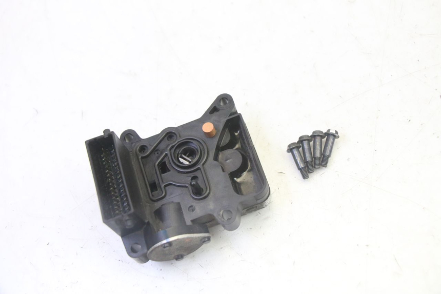 photo de CDI HONDA FES S-WING SWING ABS 125 (2007 - 2015) - Primer plano técnico