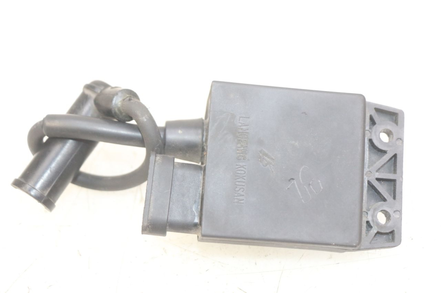 photo de CDI UNIDAD DE CONTROL PIAGGIO FLY 4T 50 (2013 - 2017) - Primer plano técnico