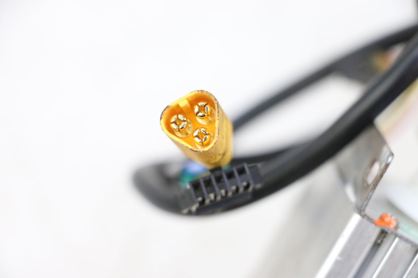 photo de CDI KUKIRIN G2 MASTER 1 - Estado de la superficie y material