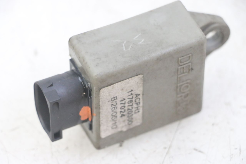 photo de CDI PEUGEOT JET FORCE CARBU 50 (2003 - 2016) - Otra perspectiva