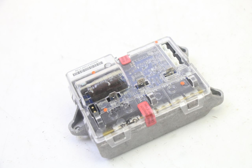 photo de CDI XIAOMI MI PRO 2 1 - Otra perspectiva