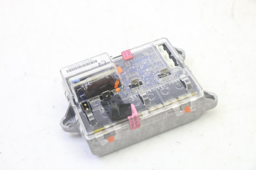 photo de CDI XIAOMI MI PRO 2 1 - Otra perspectiva