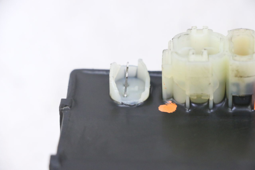 photo de UNIDAD DE CONTROL CDI PIAGGIO NEW TYPHOON 50 (2018 - 2021) - Primer plano técnico