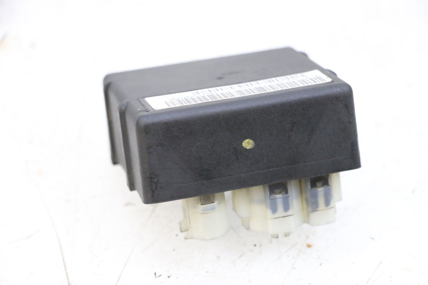 photo de UNIDAD DE CONTROL CDI PIAGGIO NEW TYPHOON 50 (2018 - 2021) - Primer plano técnico