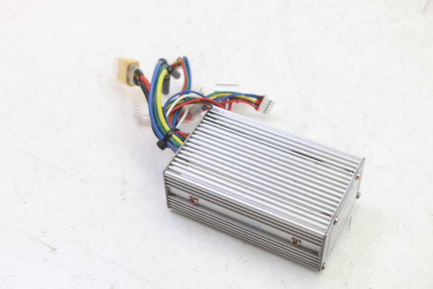 photo de CDI PUNK ELECTRIC RIDER 1 - Detalle de la pieza