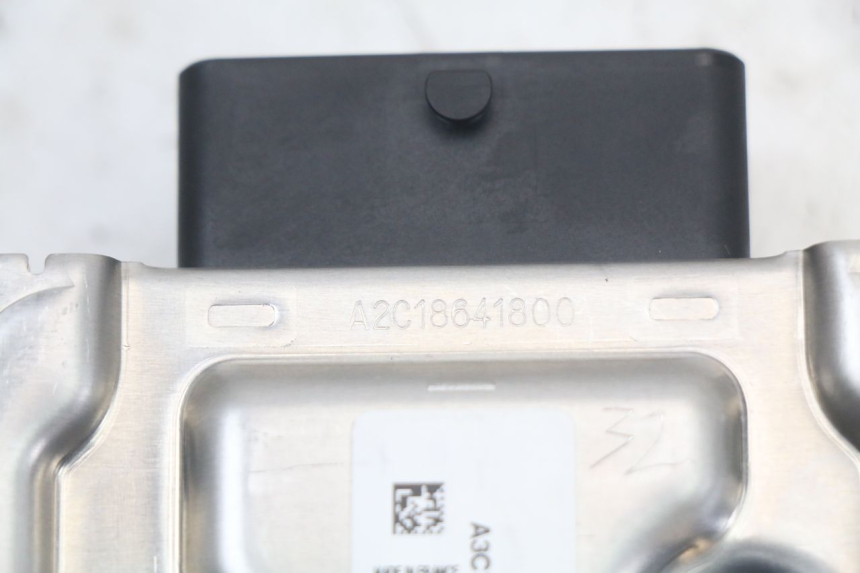 photo de CDI ROYAL ENFIELD CONTINENTAL GT 650 (2019 - 2024) - Detalles de los puntos de fijación