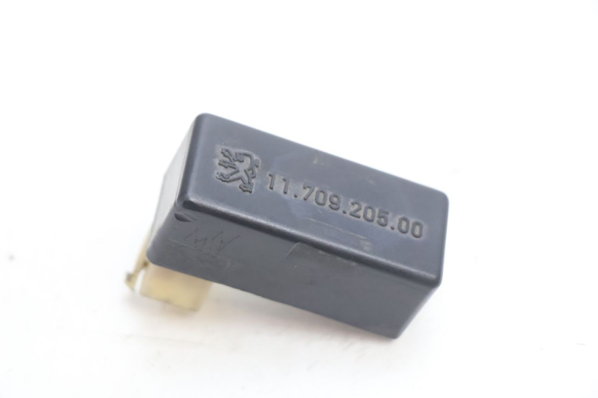 photo de UNIDAD DE CONTROL CDI PEUGEOT SPEEDFIGHT LC 50 (1996 - 2002) - Otra perspectiva