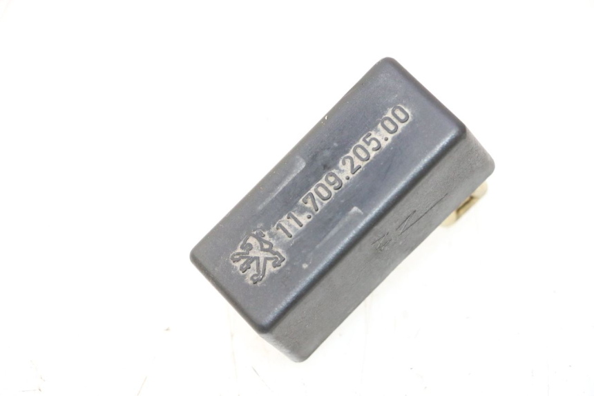 photo de CDI PEUGEOT TREKKER 50 (1995 - 2004) - Vista principal