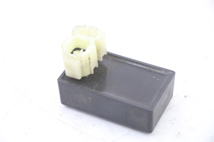 photo de UNIDAD DE CONTROL CDI UNIVERSAL BIKE ZN50QT-11B 50 (2018 - 2021) - Zoom estado de uso