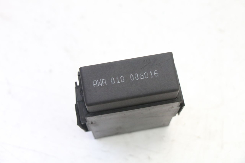 photo de UNIDAD DE CONTROL CDI PEUGEOT VIVACITY NEW 4T 50 (2008 - 2017) - Primer plano técnico