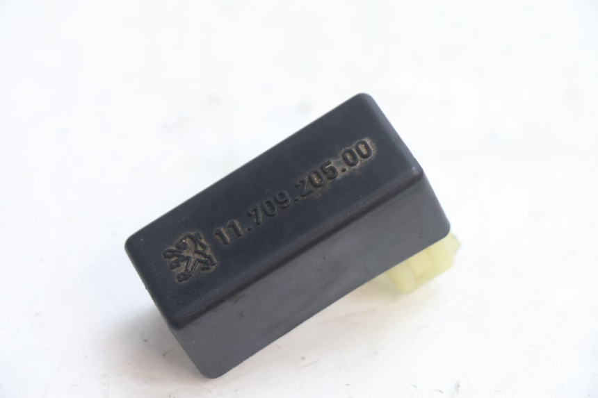 photo de CDI PEUGEOT VIVACITY 50 (1998 - 2003) - Otra perspectiva
