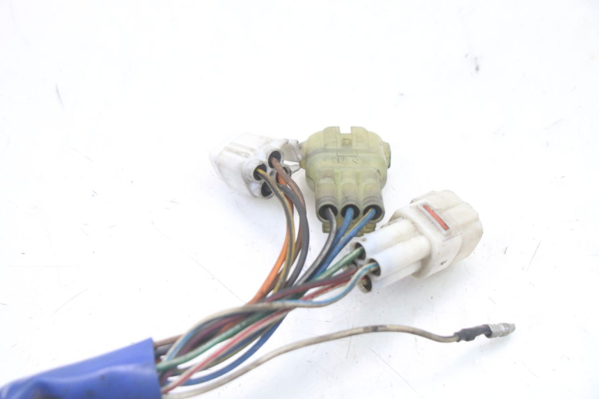 photo de UNIDAD DE CONTROL CDI YAMAHA YP MAJESTY 125 (2007 - 2010) - Detalles de los puntos de fijación