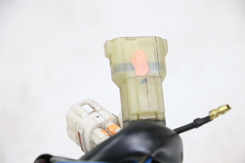 photo de UNIDAD DE CONTROL CDI YAMAHA YP MAJESTY 125 (2002 - 2006) - Otra perspectiva