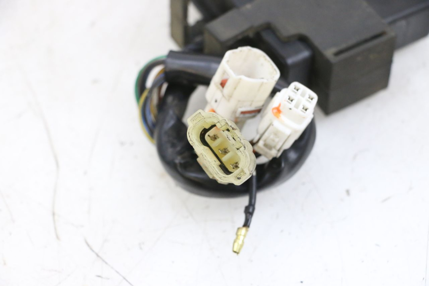 photo de UNIDAD DE CONTROL CDI YAMAHA YP MAJESTY 125 (2002 - 2006) - Detalles de los puntos de fijación