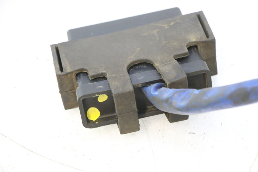 photo de UNIDAD DE CONTROL CDI YAMAHA YP MAJESTY 125 (2007 - 2010) - Detalles de los puntos de fijación