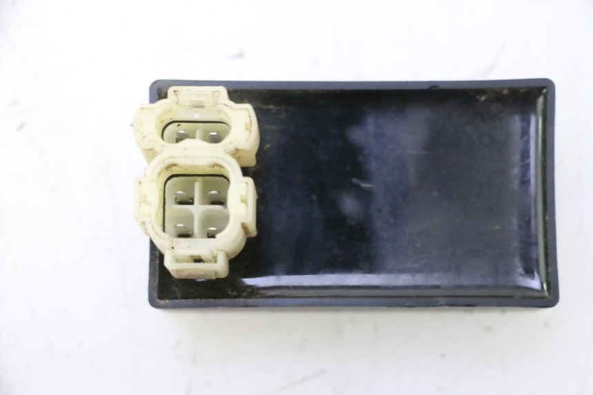 photo de UNIDAD DE CONTROL CDI UNIVERSAL BIKE ZN50QT-11B 50 (2018 - 2021) - Primer plano técnico