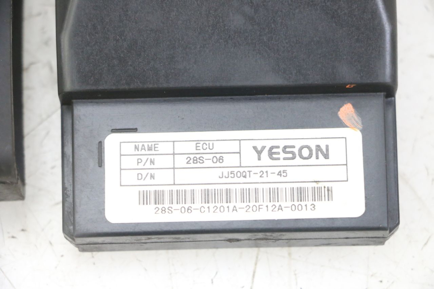 photo de CÁMARA DE INYECCIÓN VENESI FLY RETRO 4T 50 (2020 - 2025) - Primer plano técnico