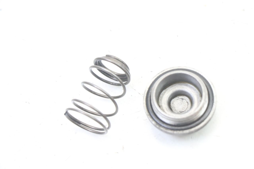 photo de MOTOR TAPA ACEITE KYMCO AGILITY 4T 50 (2018 - 2022) - Detalle de la pieza