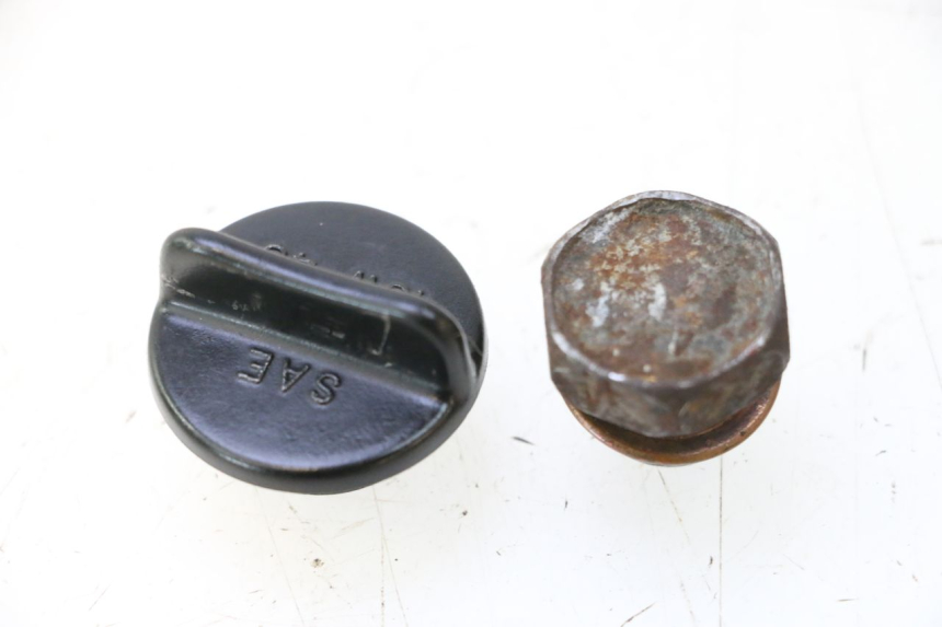 photo de MOTOR TAPA ACEITE SUZUKI GSF N BANDIT 1200 (2001 - 2005) - Vista principal