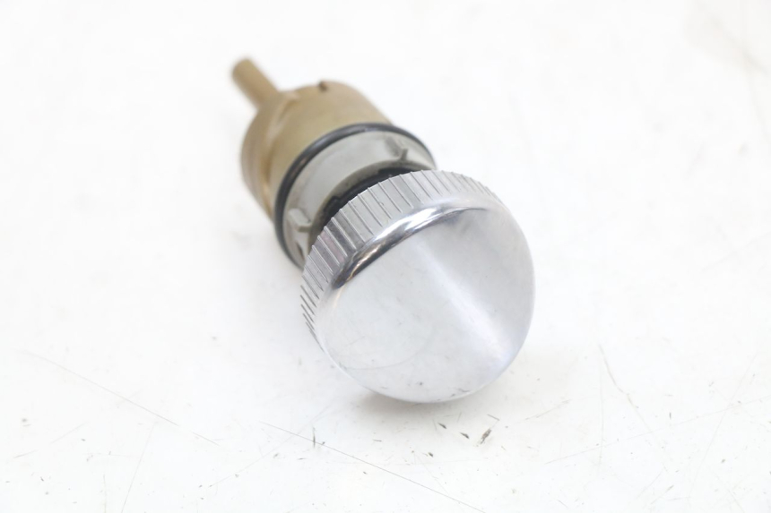 photo de MOTOR TAPA ACEITE HARLEY DAVIDSON SPORTSTER XL CUSTOM 883 (1999 - 2006) - Otra perspectiva