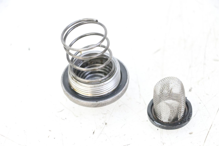 photo de MOTOR TAPA ACEITE KYMCO AGILITY 4T 50 (2018 - 2022) - Otra perspectiva